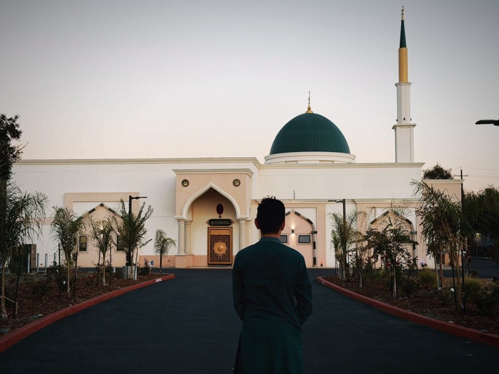 Tips on how to wake up for Fajr consistently and gain early morning barakah easily