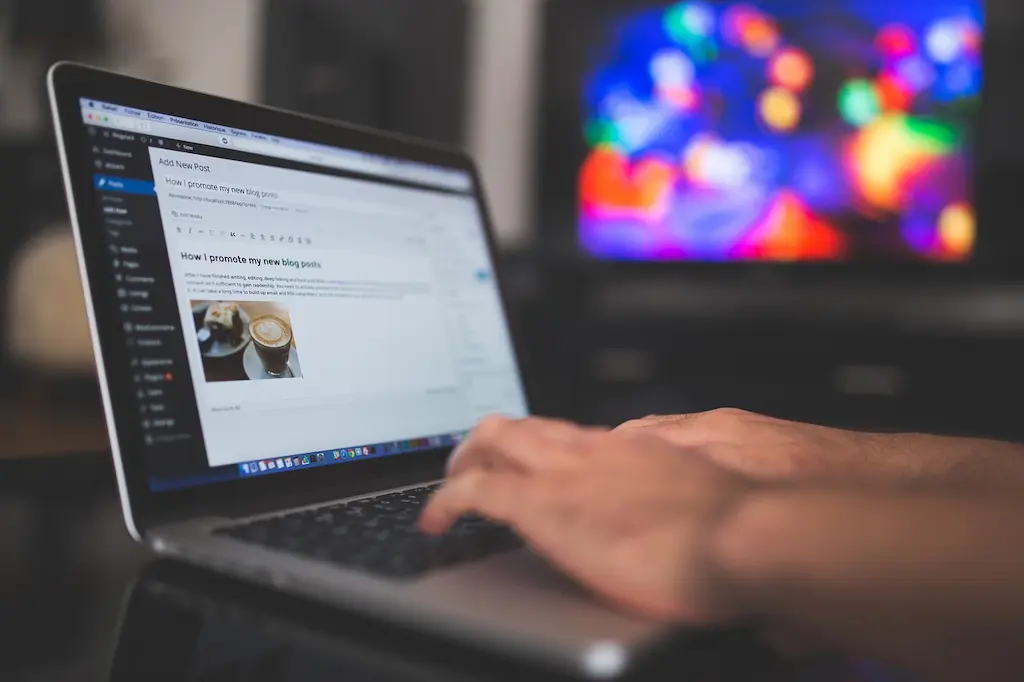 Muslim freelancer doing halal content writing and blogging
